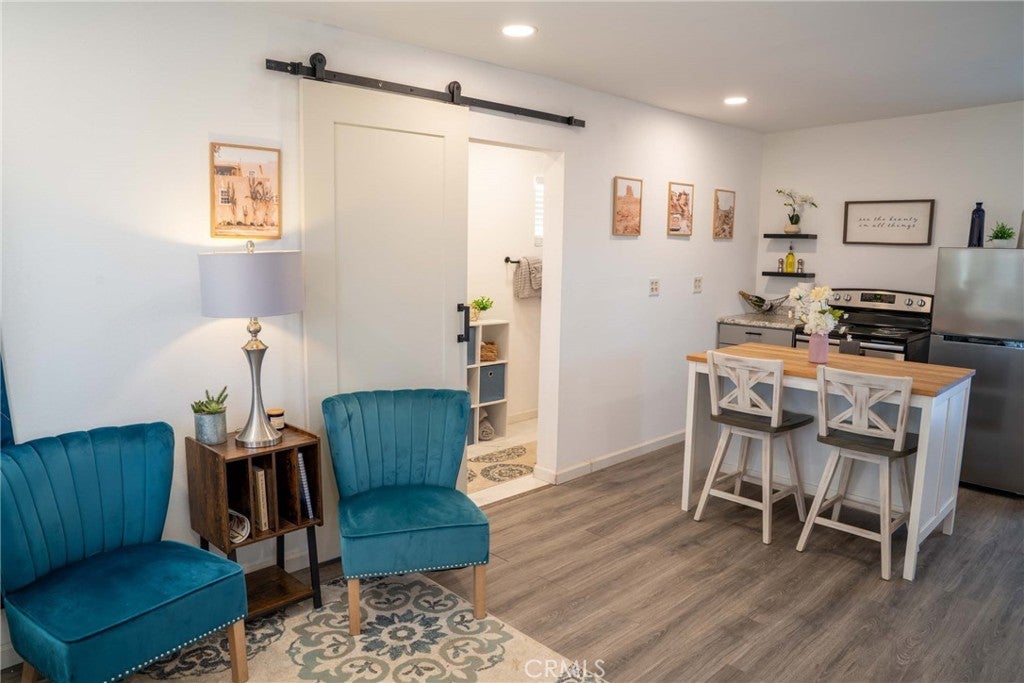 55724 Sunnyslope Drive