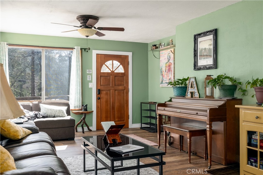 5958 Robin Oak Drive
