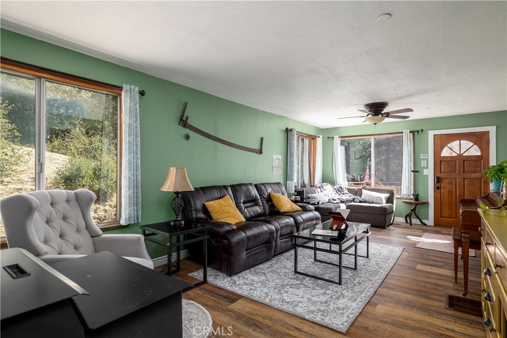 5958 Robin Oak Drive