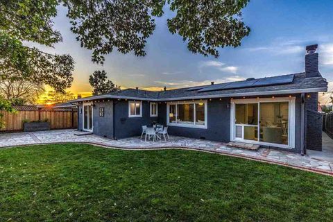 Photo of 727 Del Mar Ave Ave, Livermore, CA 94550 (MLS # 41122984)