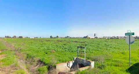 Photo of 604 Willmott Avenue, Los Banos, CA 93635 (MLS # ML82026026) Photo of 604 Willmott Avenue, Los Banos, CA 93635 (MLS # ML82026026)