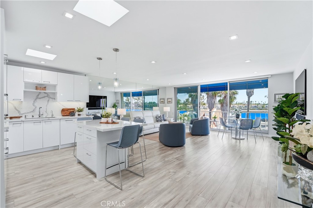383 Bay Shore Avenue 407