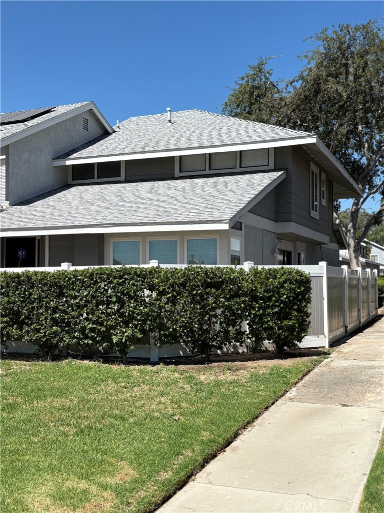 1380 W 48th 35