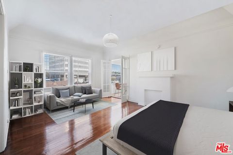 Photo of 1044 N BONNIE BRAE Street #206, Los Angeles, CA 90026 (MLS # 25610571)