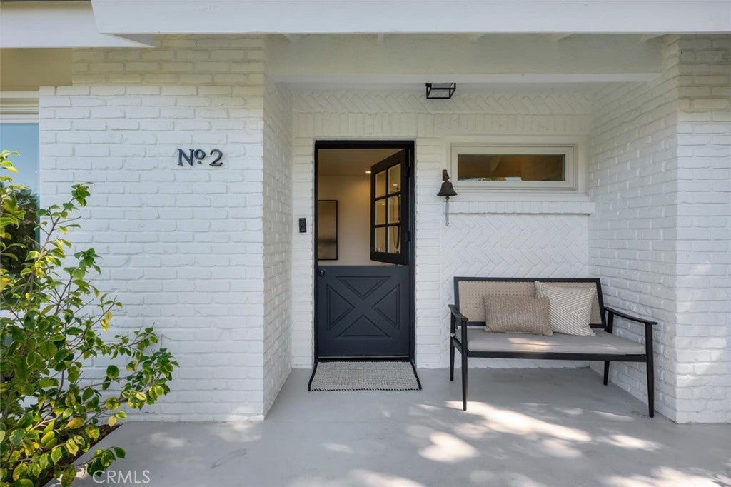 2 Saddlehorn Lane
