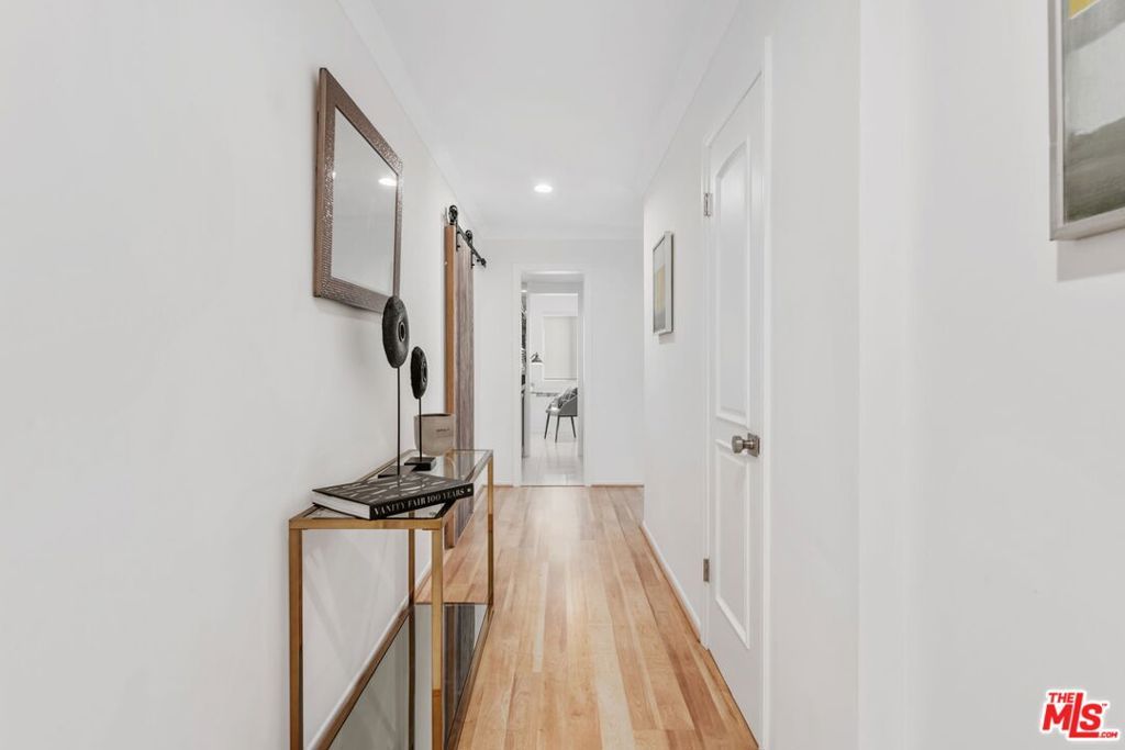 Photo of 1228 14th Street #104, Santa Monica, CA 90404 (MLS # 25594229)