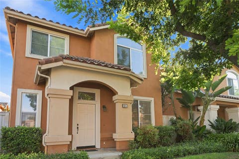 Photo of 51 Avanzare, Irvine, CA 92606 (MLS # OC26175091)