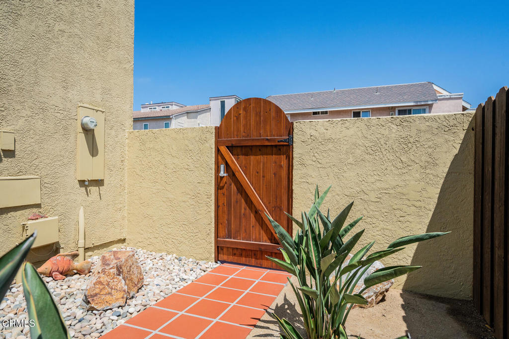 Oxnard Shores 02 - 127702 - Residential