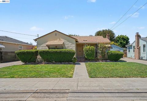 Photo of 308 Elsie Ave Ave, San Leandro, CA 94577 (MLS # 41138320)