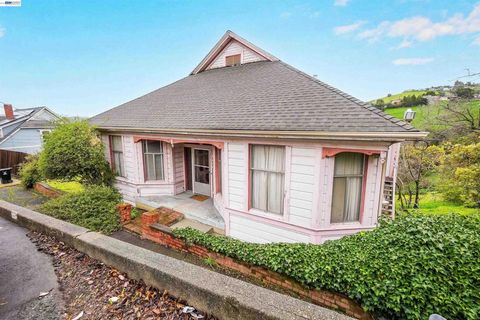 Photo of 1033 1033 2nd Ave Ave, Crockett, CA 94525 (MLS # 41124736)