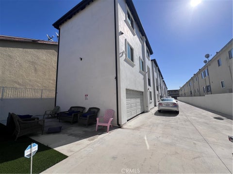 Photo of 13927 Chadron Ave AVE #G, Hawthorne, CA 90250 (MLS # PV26182970)