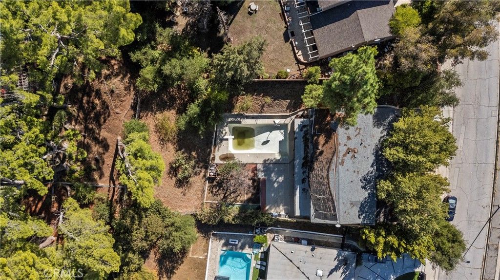 Photo of 4348 Topanga Canyon, Woodland Hills, CA 91364 (MLS # TR25250103)