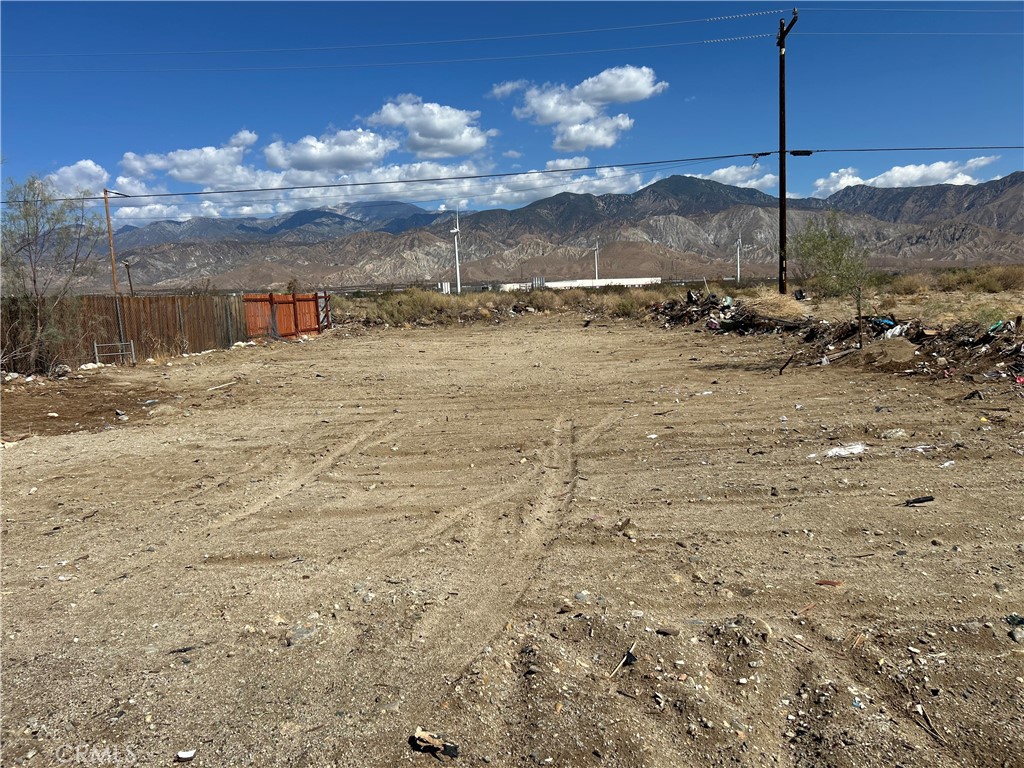 4,356 sqft Lot – Ready for Your Mobile Home!
Flat and usable land, perfect for placing a mobile home or building your own vision. Conveniently located near the 10 Freeway for easy access, and just minutes from the local casino, shopping, and amenities. Great opportunity to own a manageable lot in a growing area!