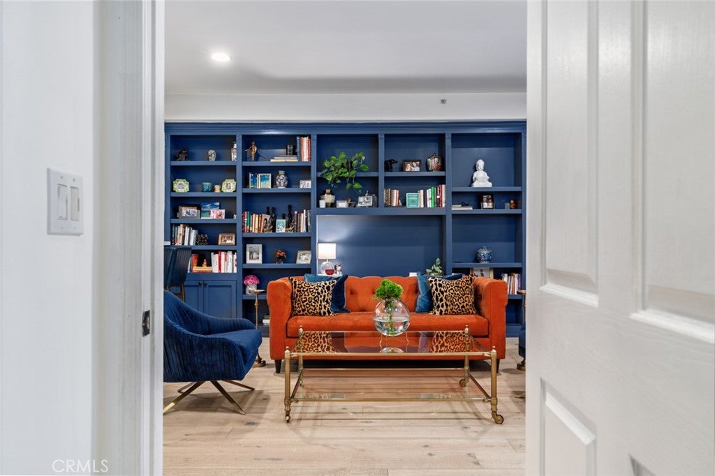 11740 W Sunset Boulevard 14