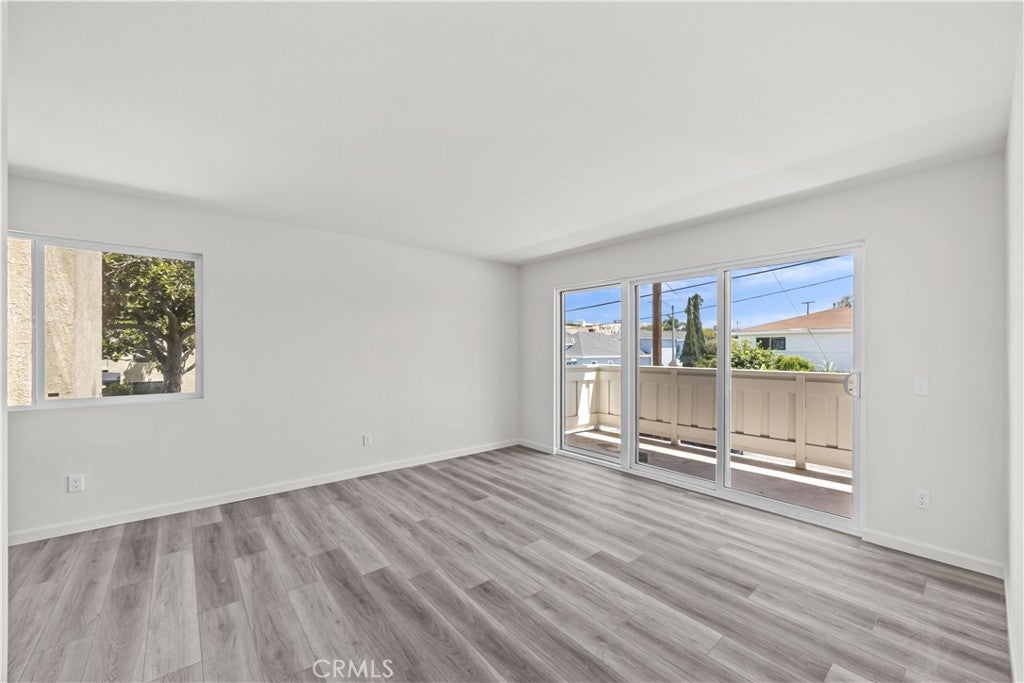 2332 E 17th 101