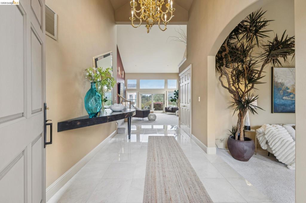 78 Scenic Dr