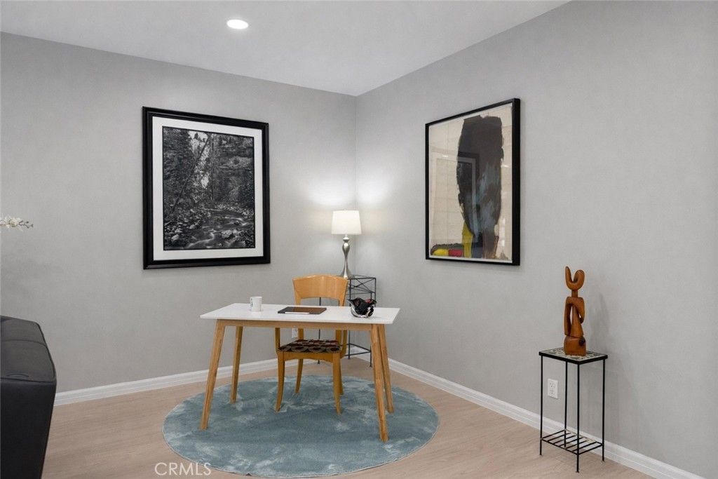 Photo of 1108 18th Street #7, Santa Monica, CA 90403 (MLS # SR26042470)