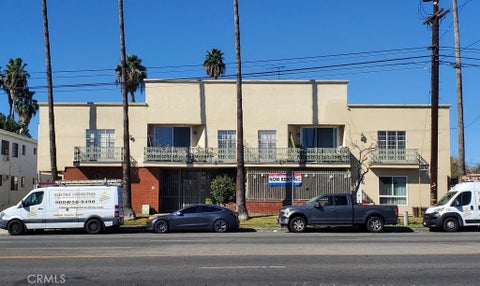Photo of 6835 De Soto AVE, Canoga Park, CA 91303 (MLS # SR26227341)
