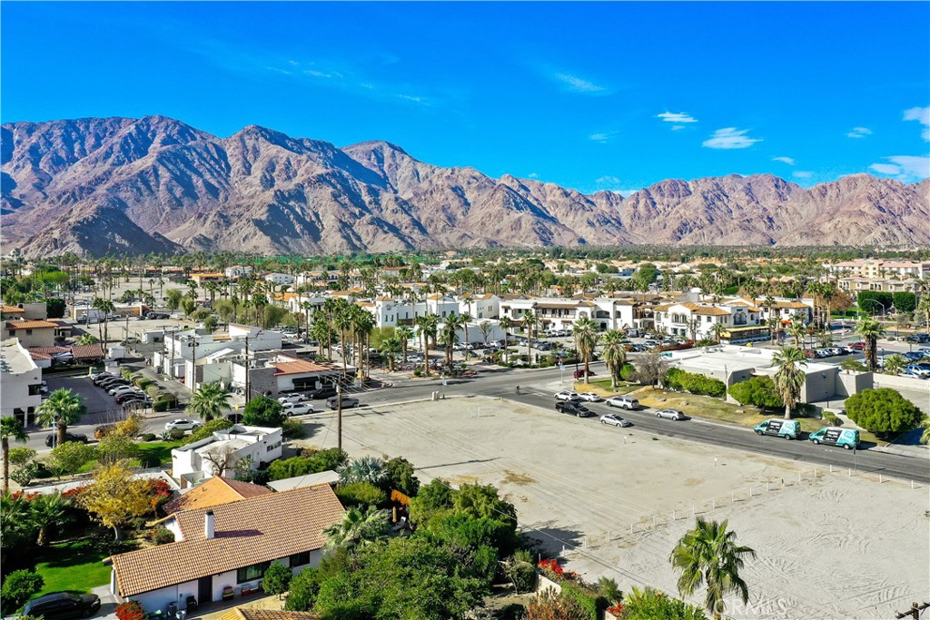 La Quinta Village - Land