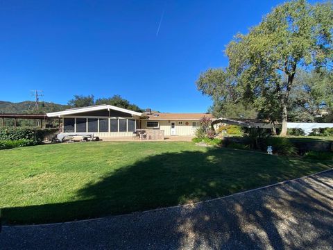 25915 Jesmond Dene RD Escondido CA 92026