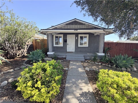 Photo of 254 N 9th Avenue, Upland, CA 91786 (MLS # CV26218736)