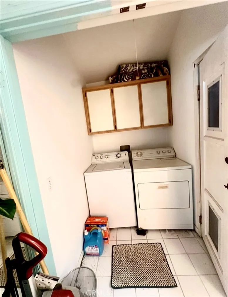 Hawthorne, California 90250, United States, 3 Bedrooms Bedrooms, ,3 BathroomsBathrooms,Residential,Active,142649