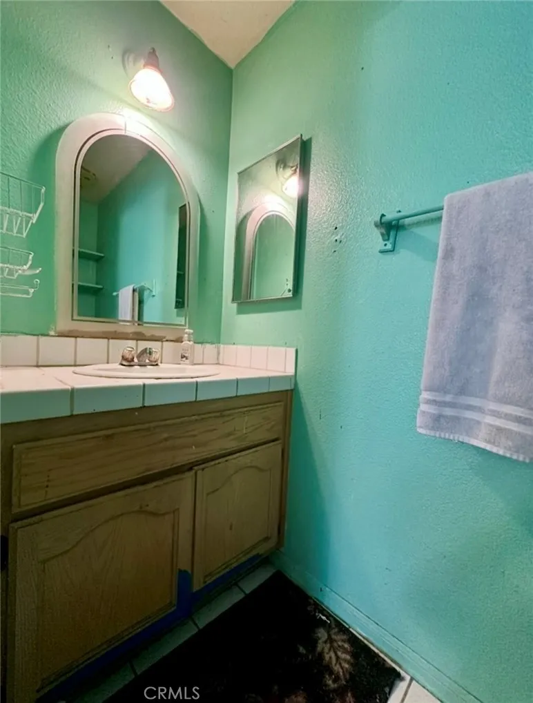 Hawthorne, California 90250, United States, 3 Bedrooms Bedrooms, ,3 BathroomsBathrooms,Residential,Active,142649