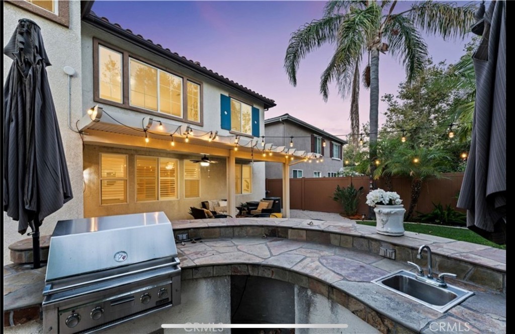 5802 E Treehouse