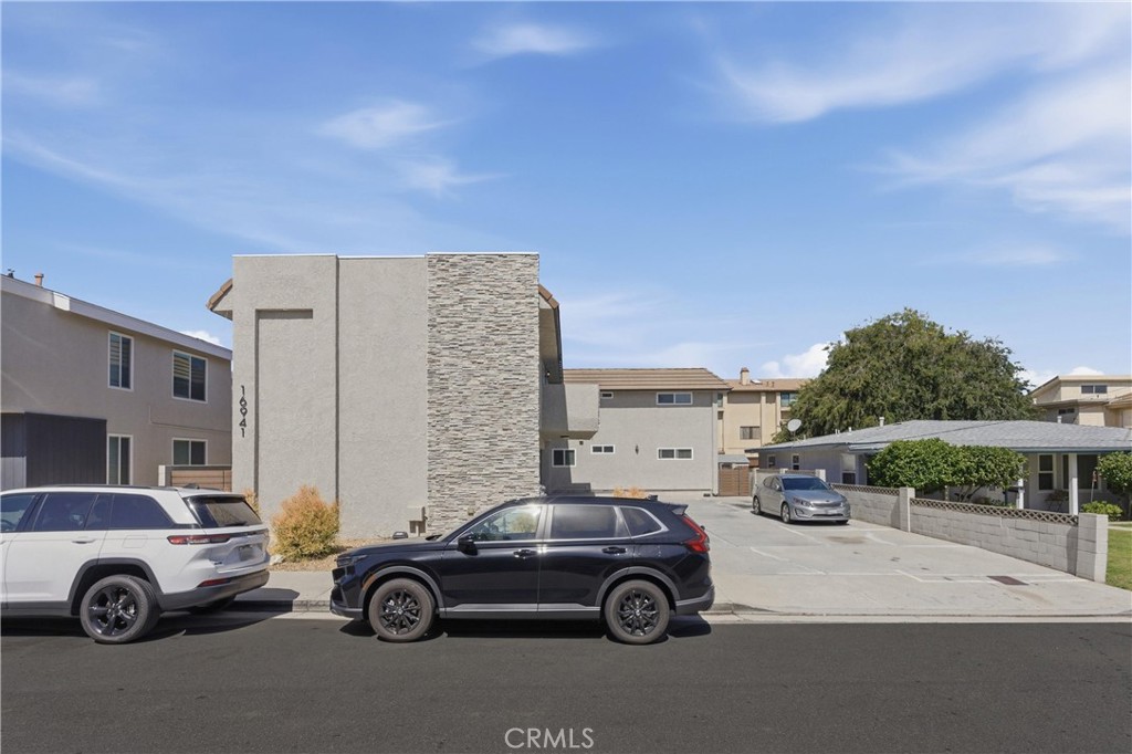 16941 Hoskins