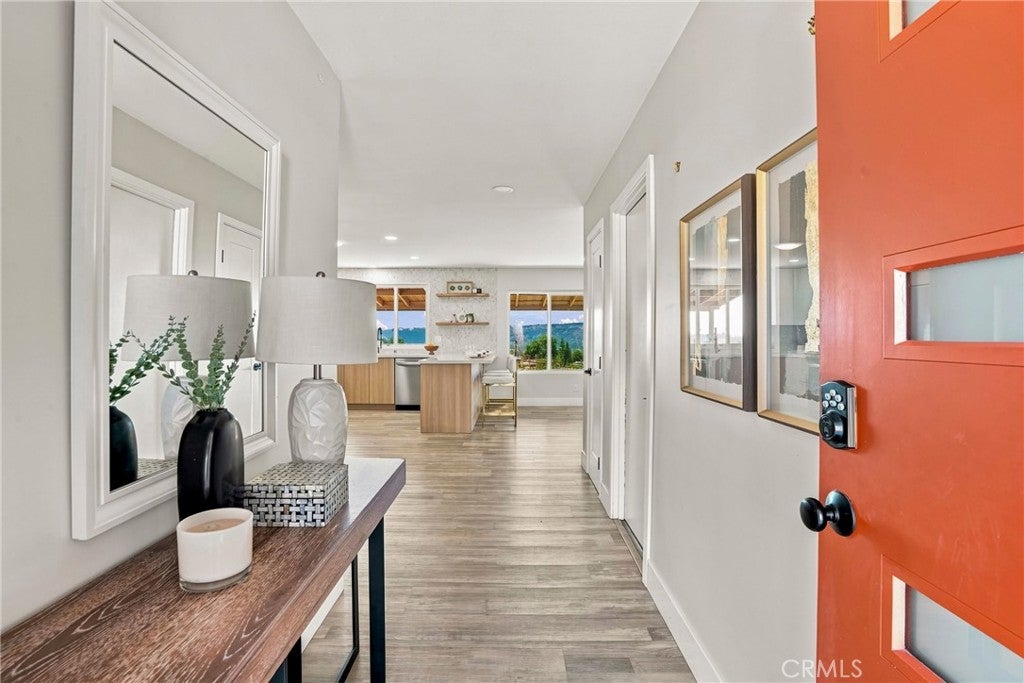6742 Greenbrier Court