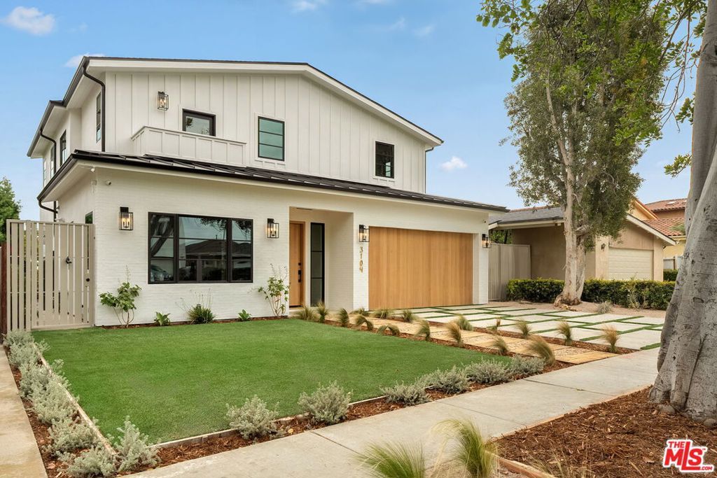 Photo of 3104 Kelton Avenue, Los Angeles, CA 90034 (MLS # 25606489)