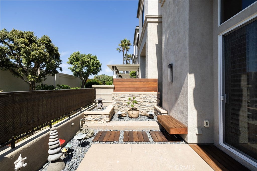 Photo of 19427 Surfset DR, Huntington Beach, CA 92648 (MLS # OC26186307)