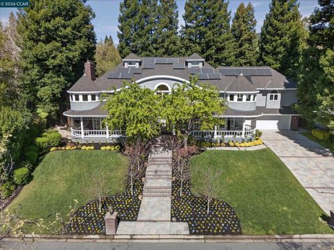 Photo of 5275 Blackhawk Dr Dr, Danville, CA 94506 (MLS # 41127245)