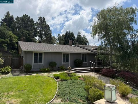 Photo of 1914 Joseph Dr Dr, Moraga, CA 94556 (MLS # 41133254)