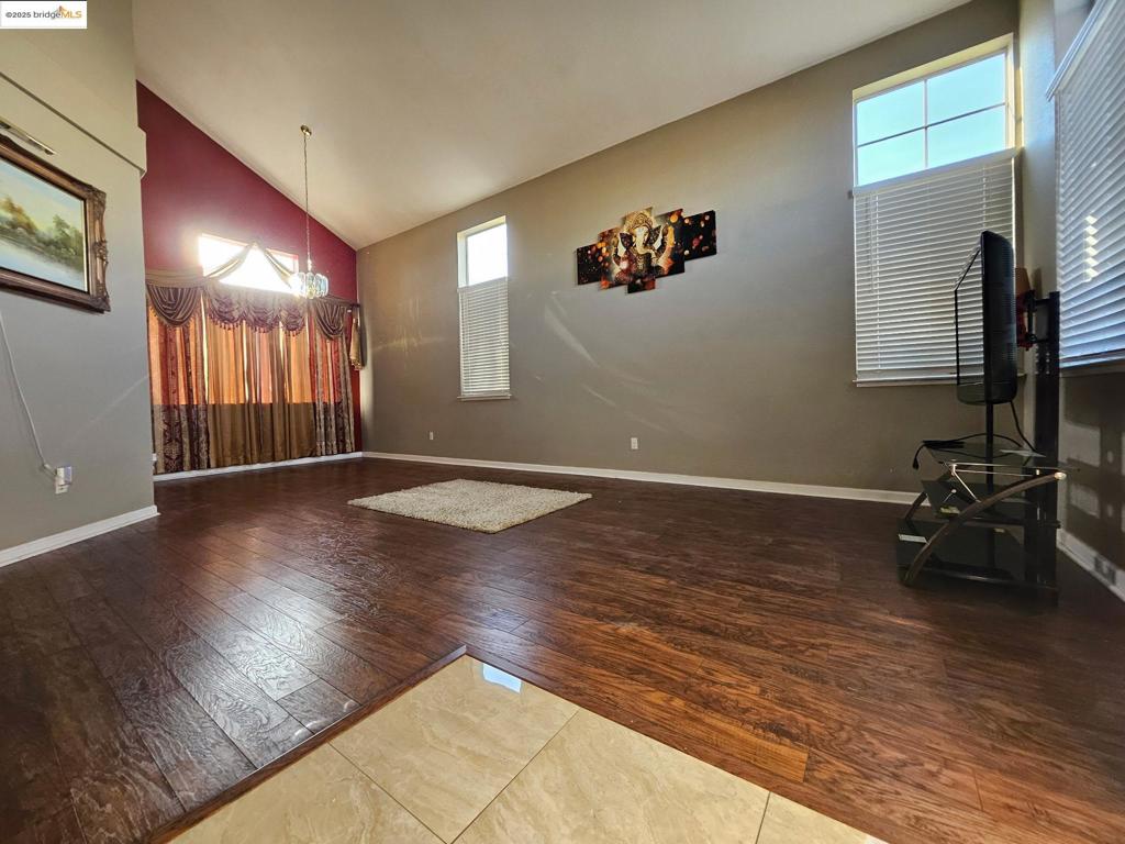 NEWPORTLAG - Residential Lease