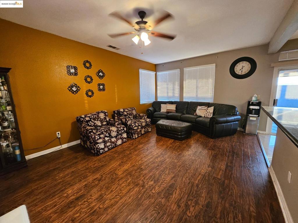 NEWPORTLAG - Residential Lease