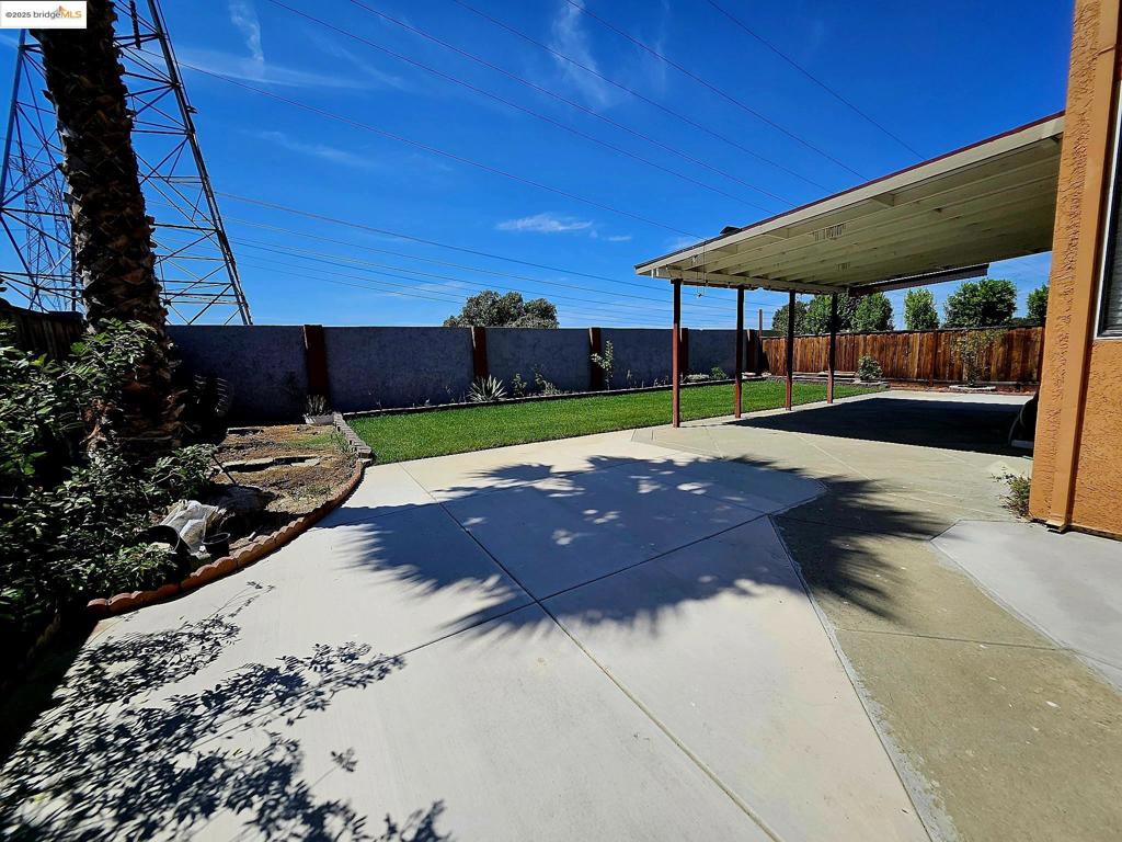 NEWPORTLAG - Residential Lease