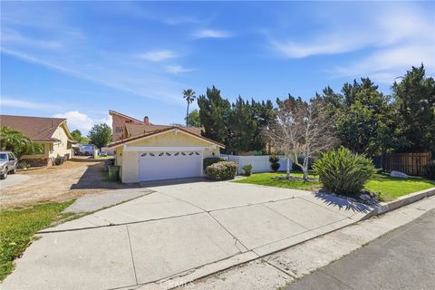 Photo of 10516 Independence Avenue, Chatsworth, CA 91311 (MLS # SR26024859)