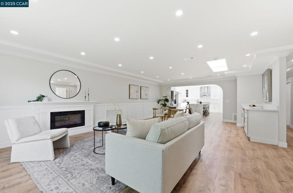ROSSMOOR - Residential