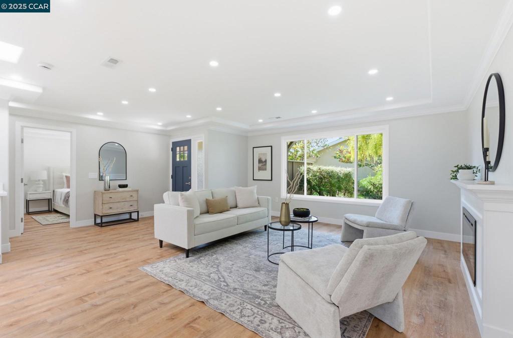 ROSSMOOR - Residential