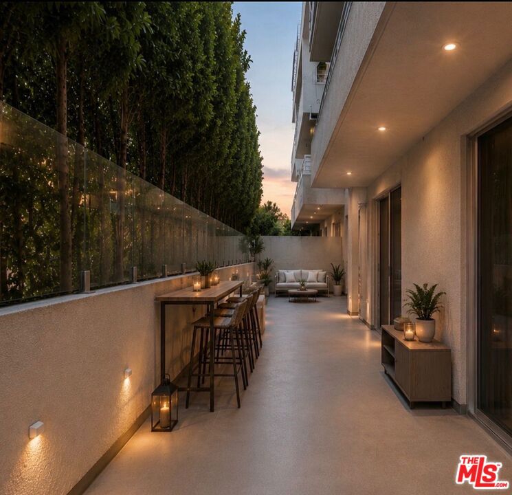 1521 Greenfield Avenue 104