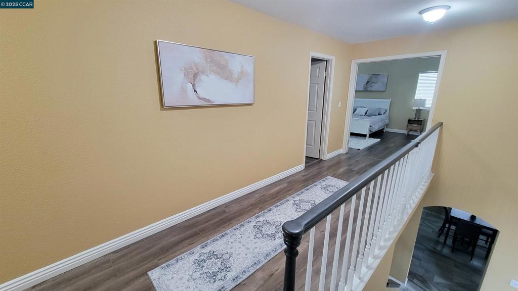 COUNTRY HILLS - Residential