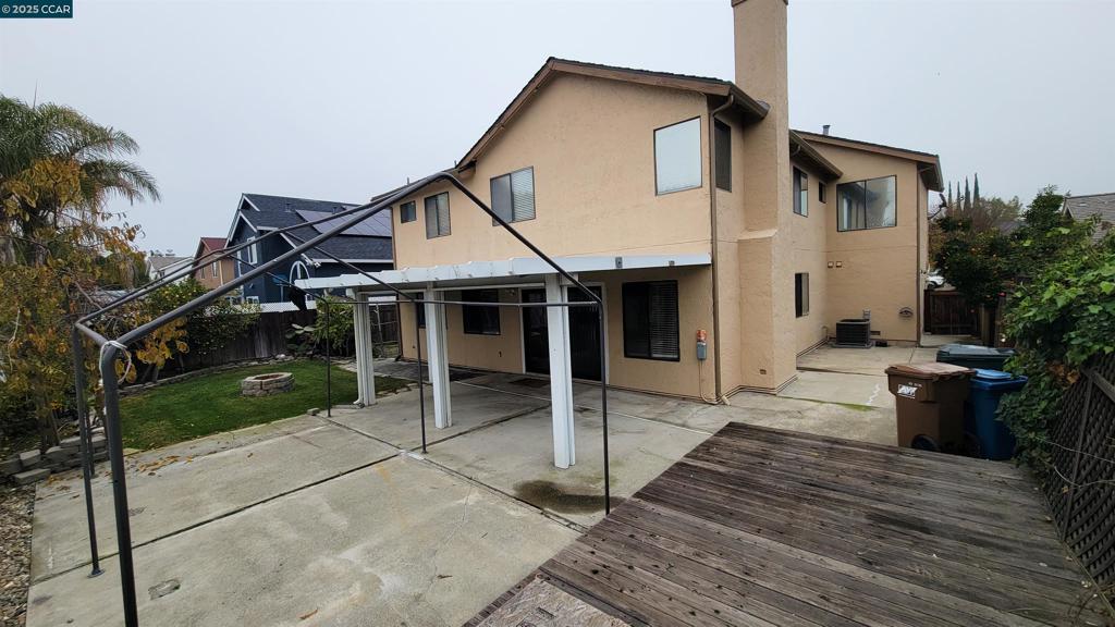 COUNTRY HILLS - Residential