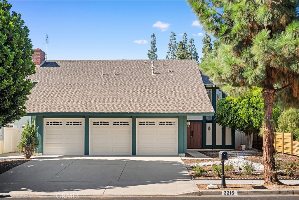 Turnkey Home in Prime Fullerton Location! Welcome to this beautiful 4 bedroom, 2.5 bath, 3 car garage home offering 2,380 sq. ft. of spacious living in one of Fullerton’s most desirable and well-kept neighborhoods. From the moment you step inside, you’ll be greeted by a soaring vaulted ceiling and an abundance of natural light, giving the home a bright and open feel. Enjoy peace of mind with new interior and exterior paint, brand-new flooring throughout, and new garage doors and openers. This home is truly turnkey ready, perfect for families, professionals, or students alike. Step outside to a large backyard, ideal for entertaining, relaxing, or letting kids and pets play freely. Location, Location, Location
• Just 0.5 miles from Cal State Fullerton
• A quick 0.3-mile walk to top-rated Troy High School
• Only 1.1 miles to Marshall B. Ketchum University
• Close to popular restaurants, shops, and easy freeway access.
Don’t miss your chance to own a move-in ready home in an unbeatable location. Schedule your private tour today!