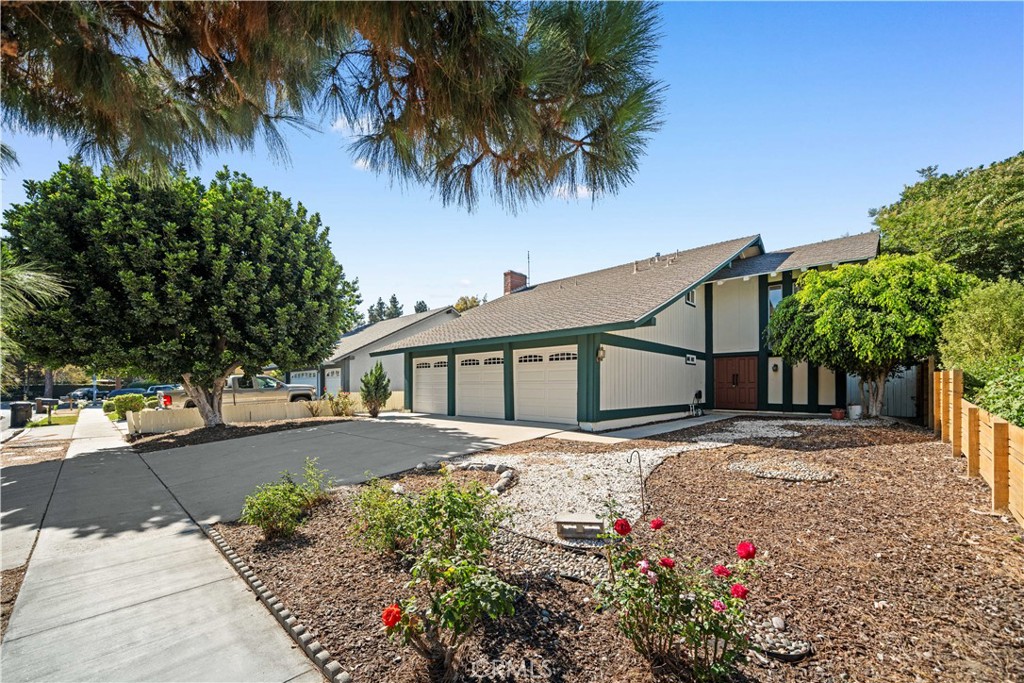 2215 Old Creek Lane
