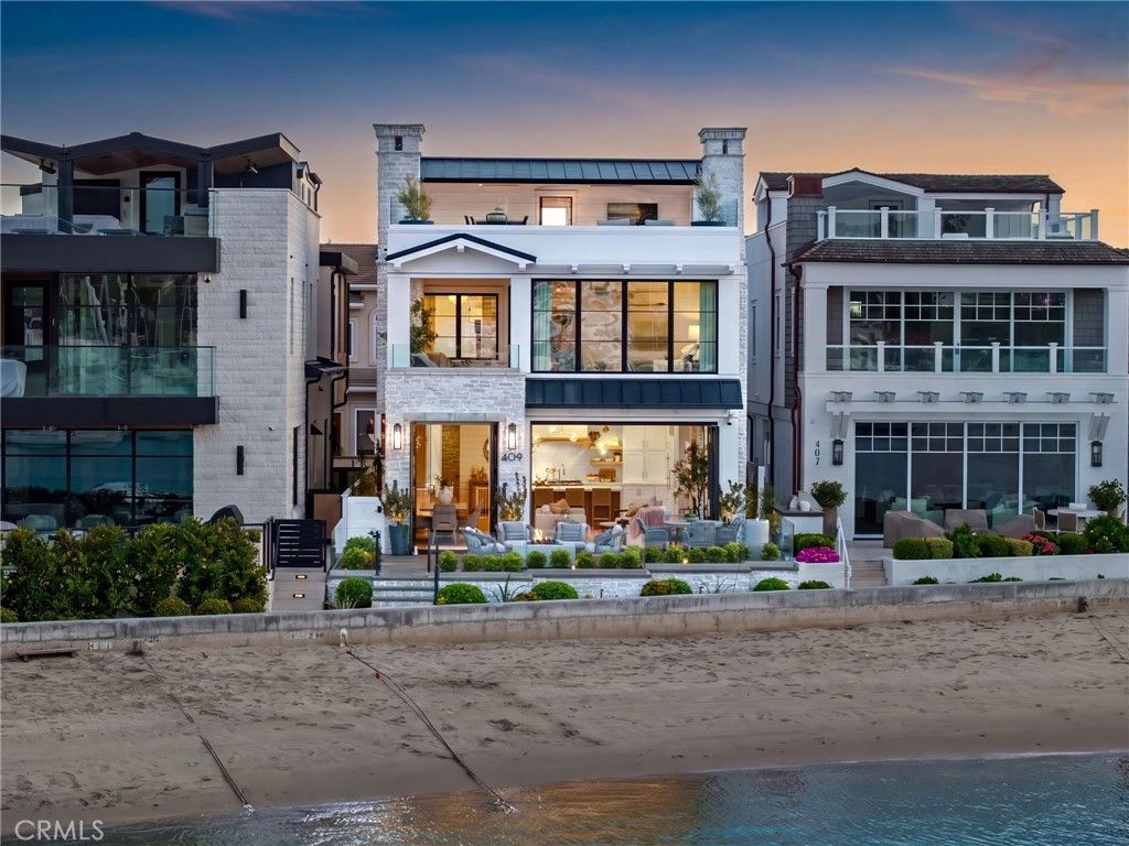 Photo of 409 North Bayfront, Newport Beach, CA 92662 (MLS # NP26091328)