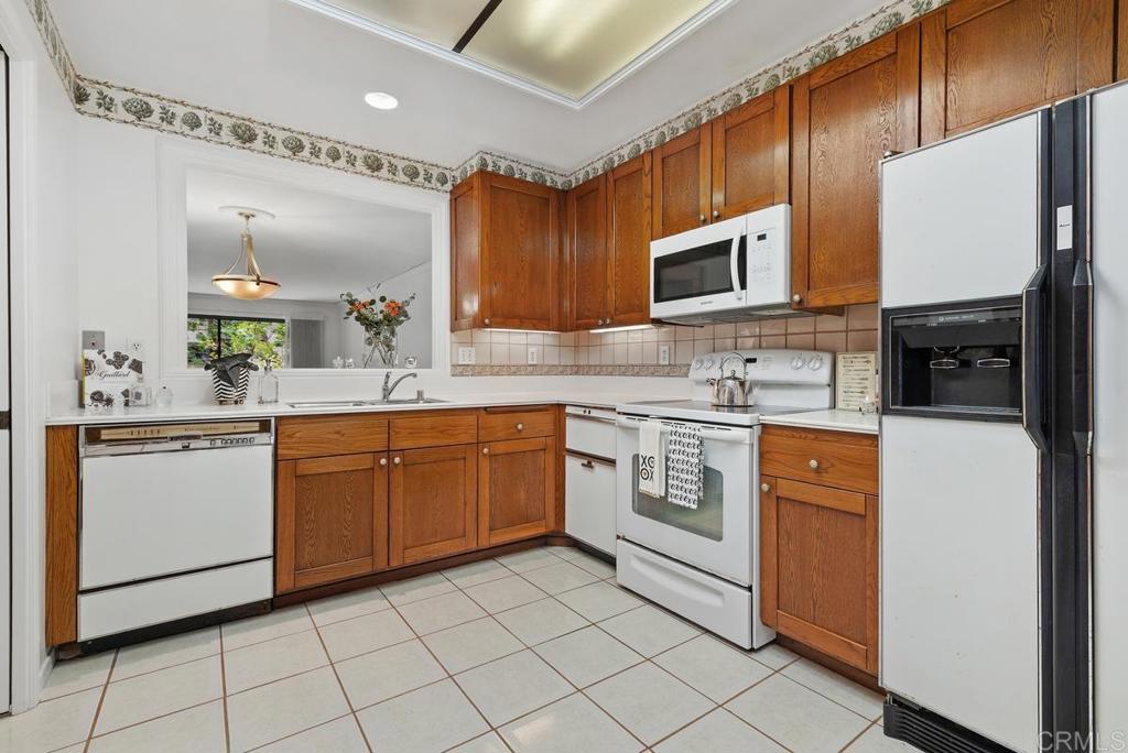 8870 Villa La Jolla Drive 213