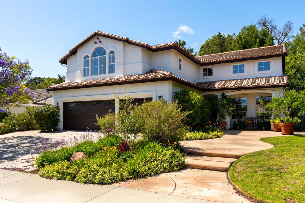 2039 Alborada Drive