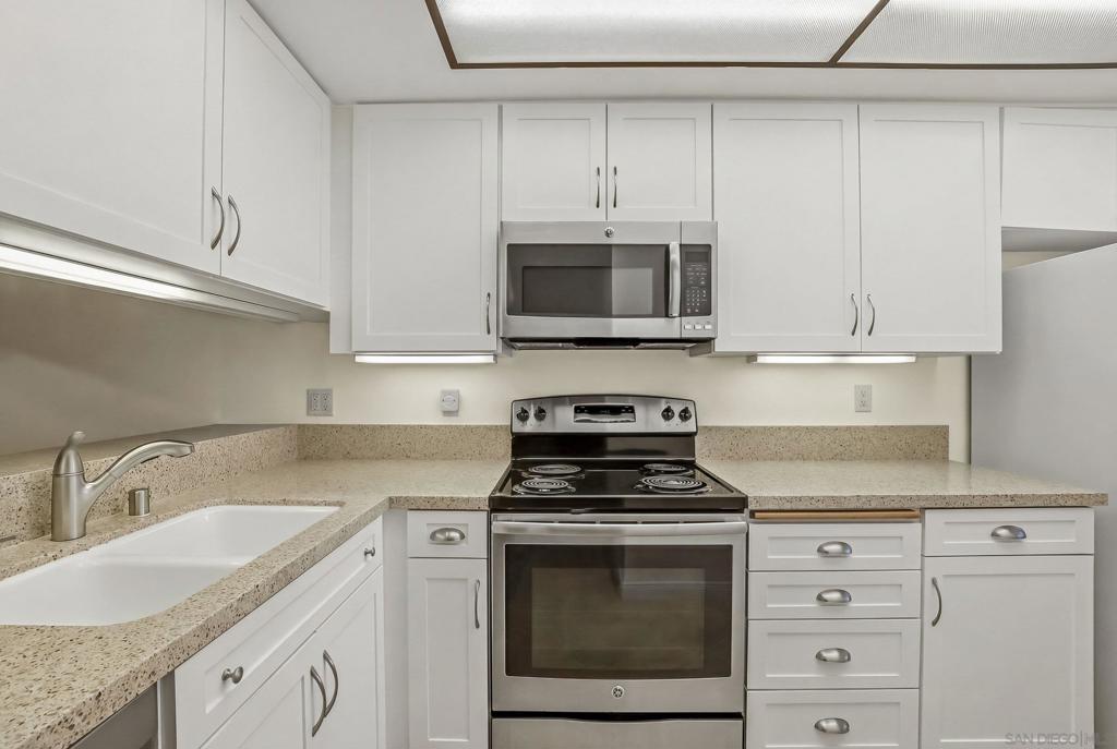 3130 Avenida de Portugal 102