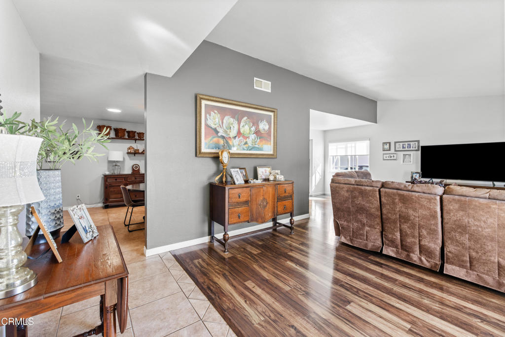 Properties 1 1420 Joliet Place